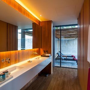 Pool One-Bedroom Beach Villa